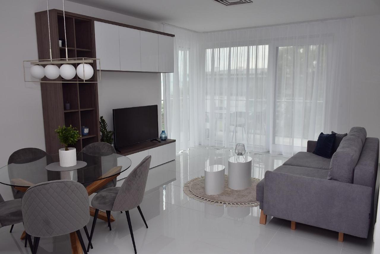 Limerence Apartments Siófok Zewnętrze zdjęcie